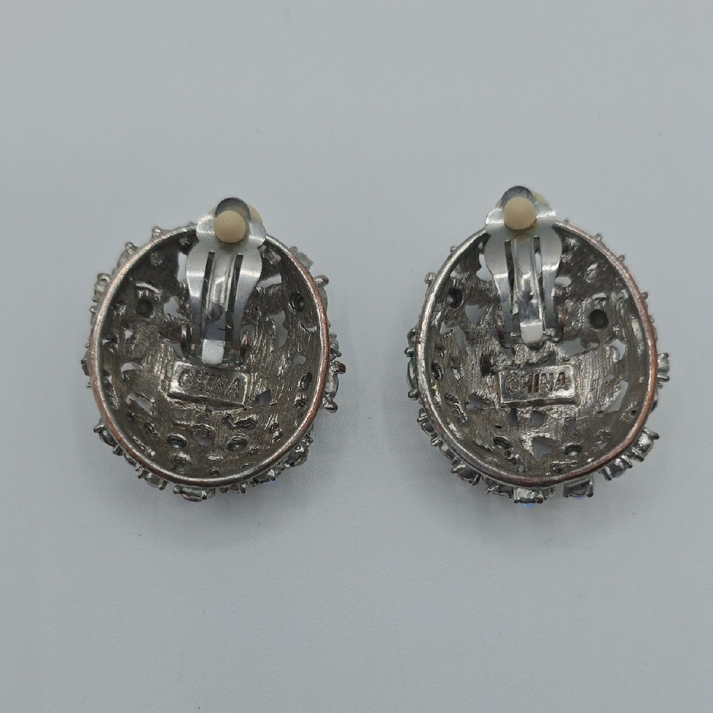 Suzanne Somers Design Aurora Crystal Dragonfly Clip-On Earrings - Picture 4 of 10